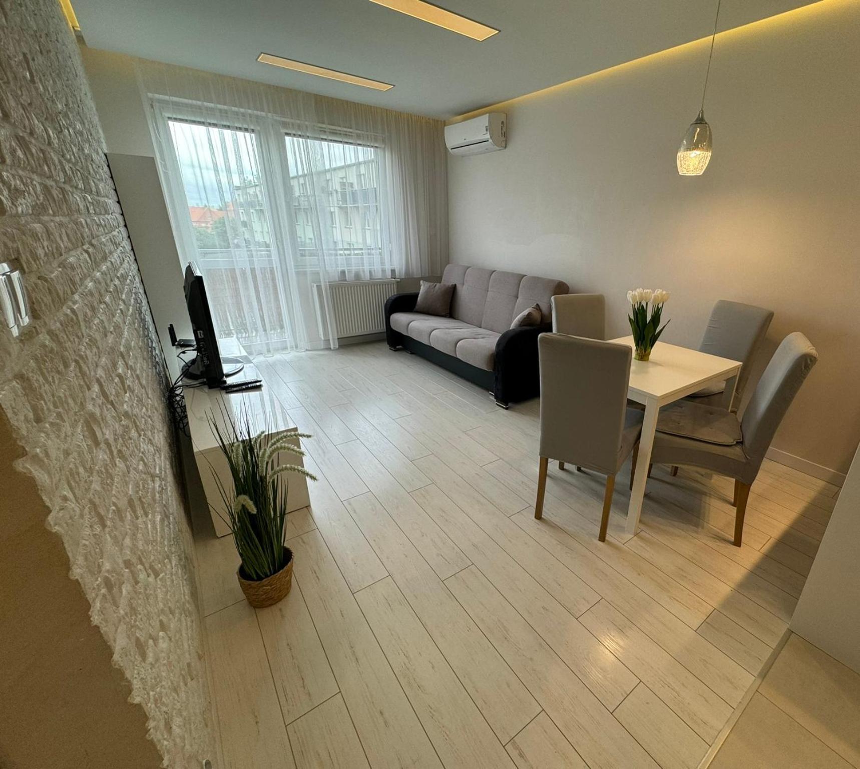 Bozki Apartament Ketrzyn Ngoại thất bức ảnh